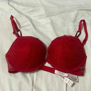 Red Lacy Victoria’s Secret Bra 32D NWT